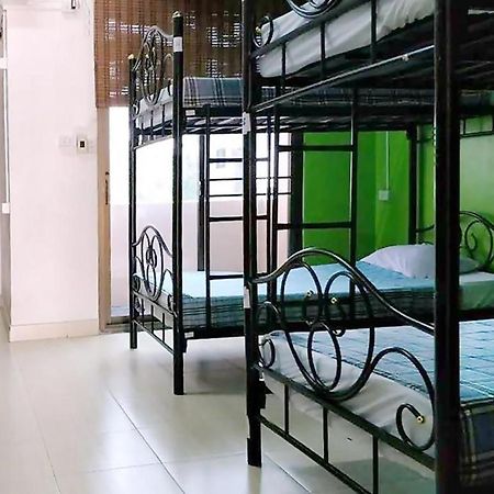 The Twins Hostel Банкок Екстериор снимка