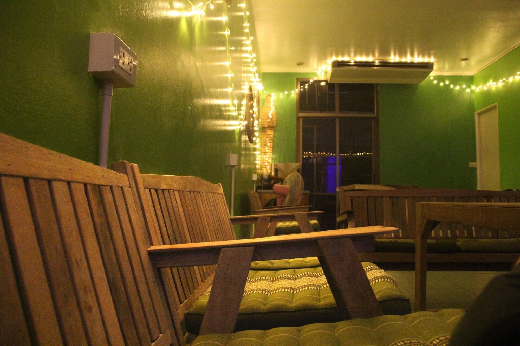 The Twins Hostel Банкок Екстериор снимка