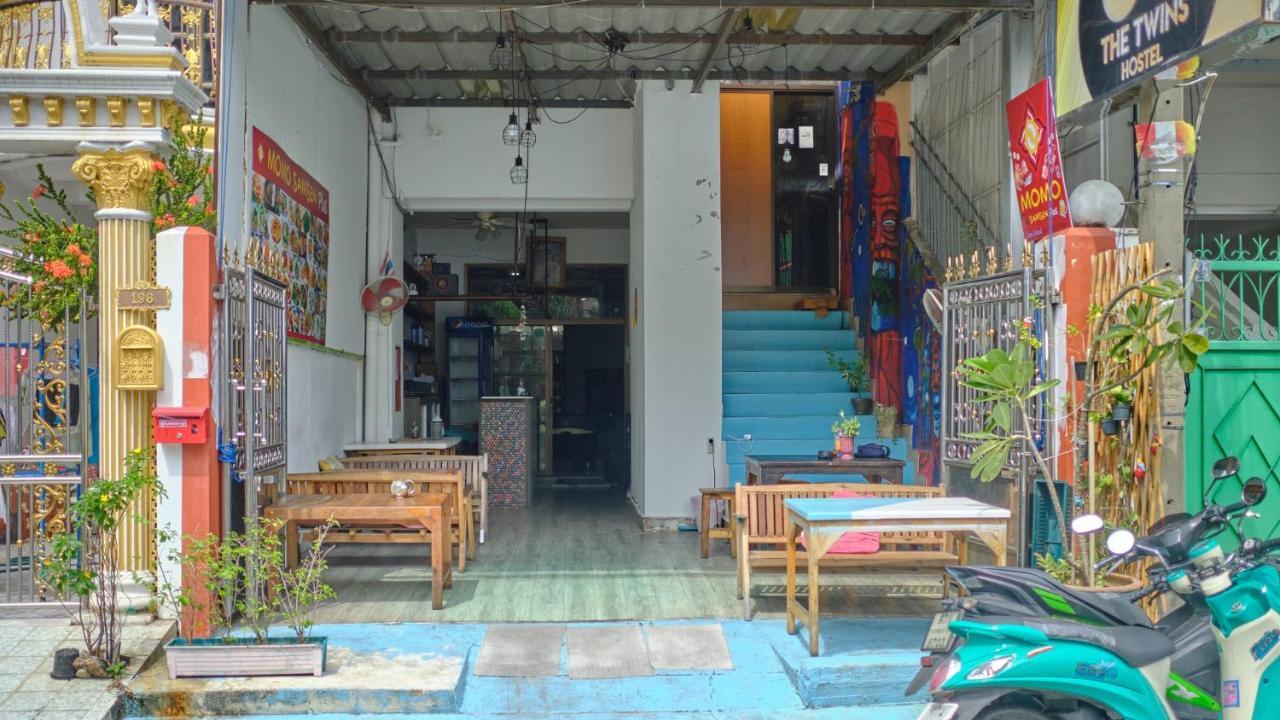 The Twins Hostel Банкок Екстериор снимка