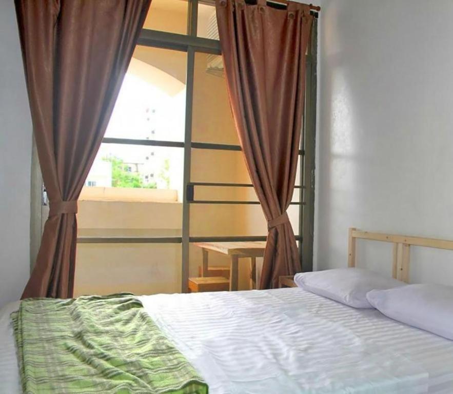 The Twins Hostel Банкок Екстериор снимка